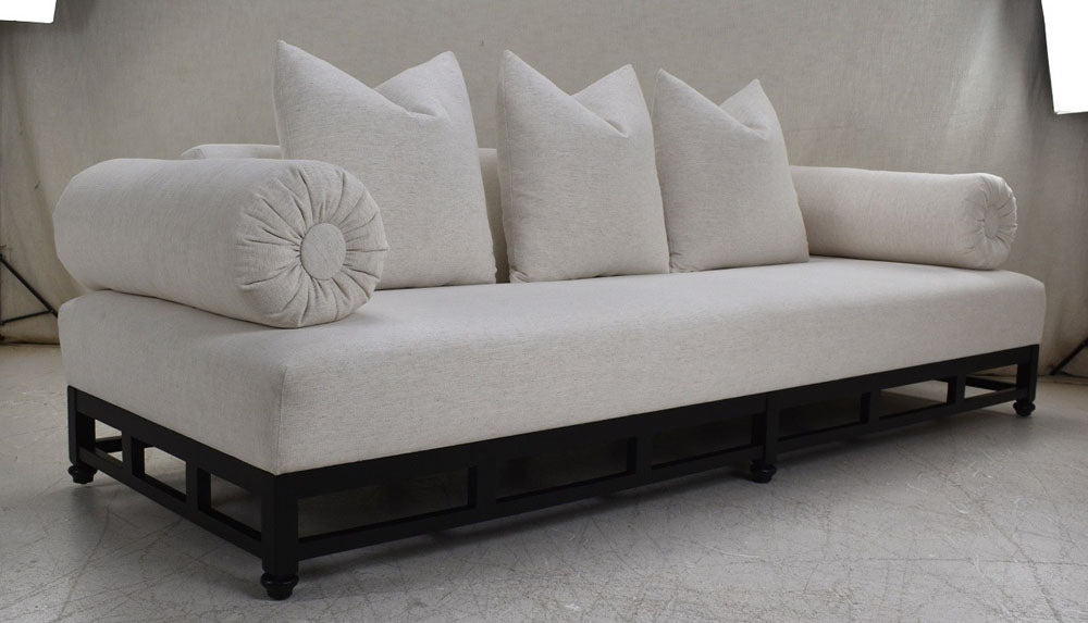Agra sofa in Nomad Snow