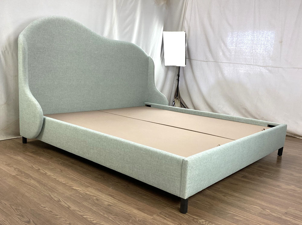 Cove bed