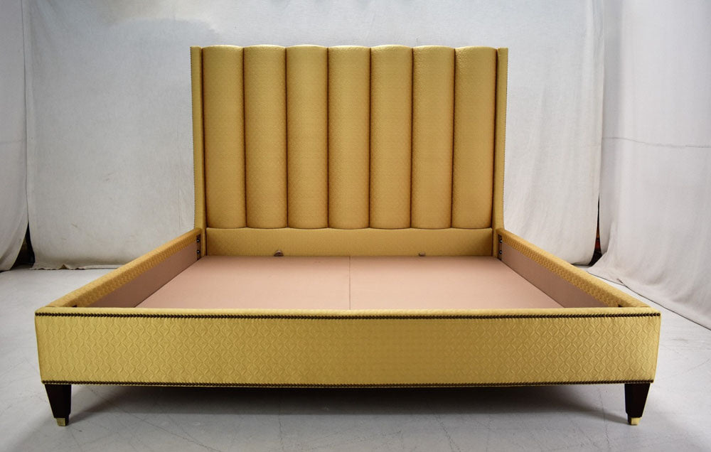 King Harlowe bed