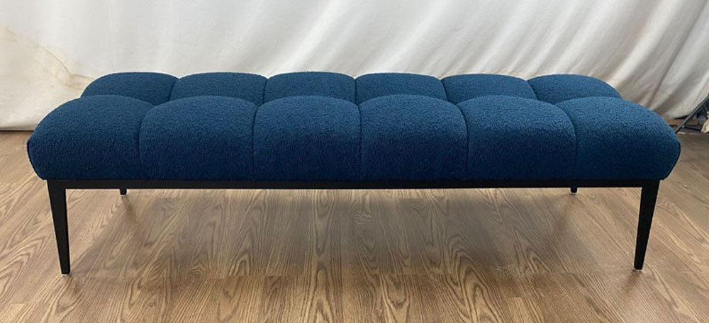 Tuulla bench in COM