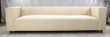 Hugo sofa in Wilde Oyster fabric